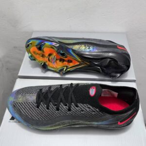 Chuteiras Nike | Preto & Chroma