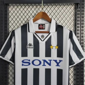 Juventus | Camisola principal Retro 1995- 1997 - Image 3
